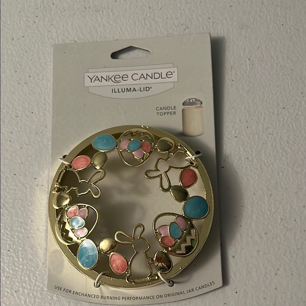Yankee Candle Gold Illuma-Lid with Pastel Accents
